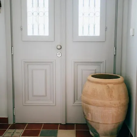 La Casa Rossa Áyios Nikítas