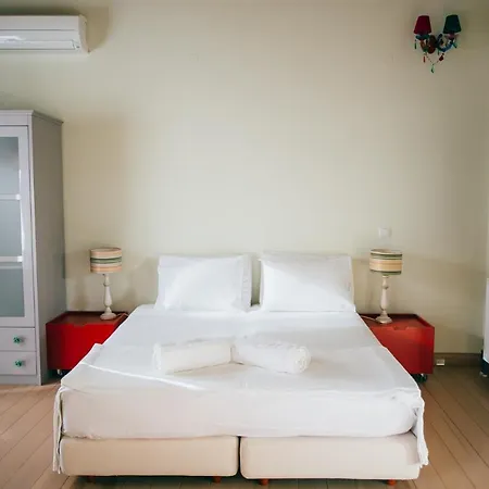 La Casa Rossa * Áyios Nikítas