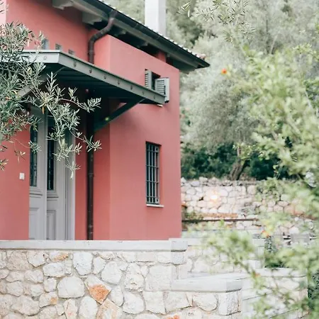 Villa La Casa Rossa Agios Nikitas