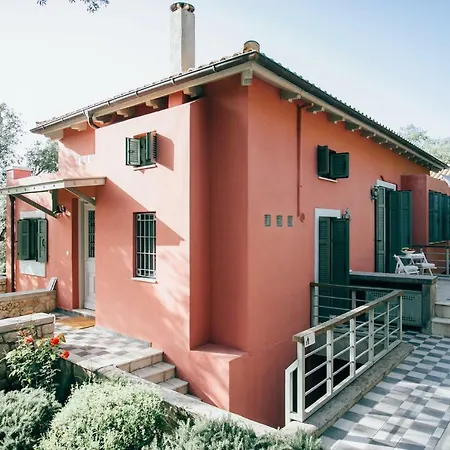 Villa La Casa Rossa Agios Nikitas