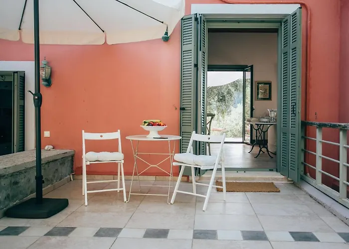 La Casa Rossa * Áyios Nikítas