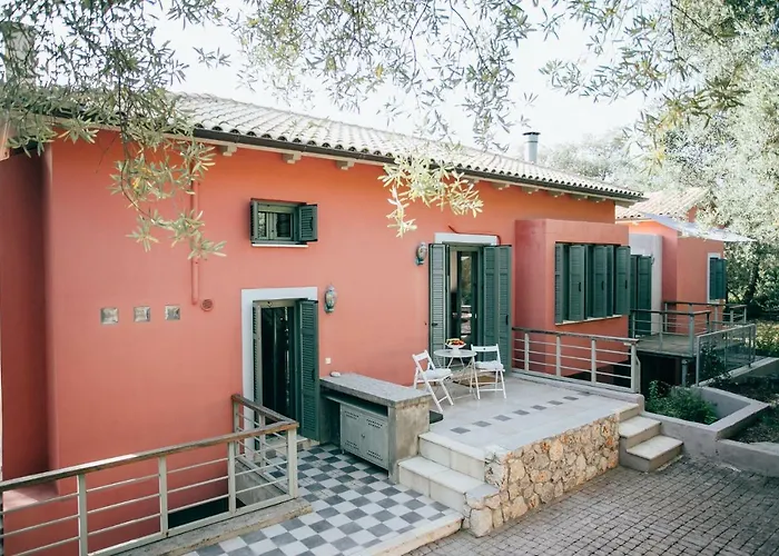 La Casa Rossa * Áyios Nikítas