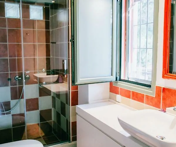 La Casa Rossa * Áyios Nikítas